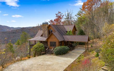 Long range, year-around mountain views Secluded, but still close to town - Just a few miles from Downtown Blue Ridge, this gorgeous cabin sits on a very secluded 2. . Craigslist blue ridge ga